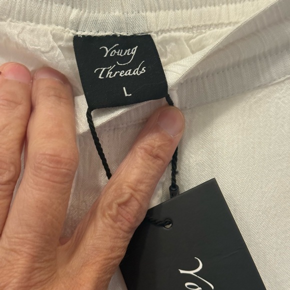 Chic White Embroidered Wide Leg Pants - Picture 9 of 10